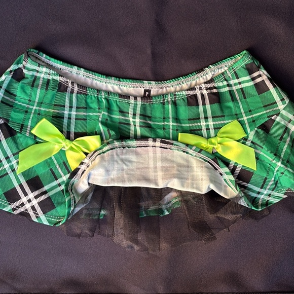 St. Patrick’s Day short mini skirt with black tule underneath- NWOT - Picture 2 of 3